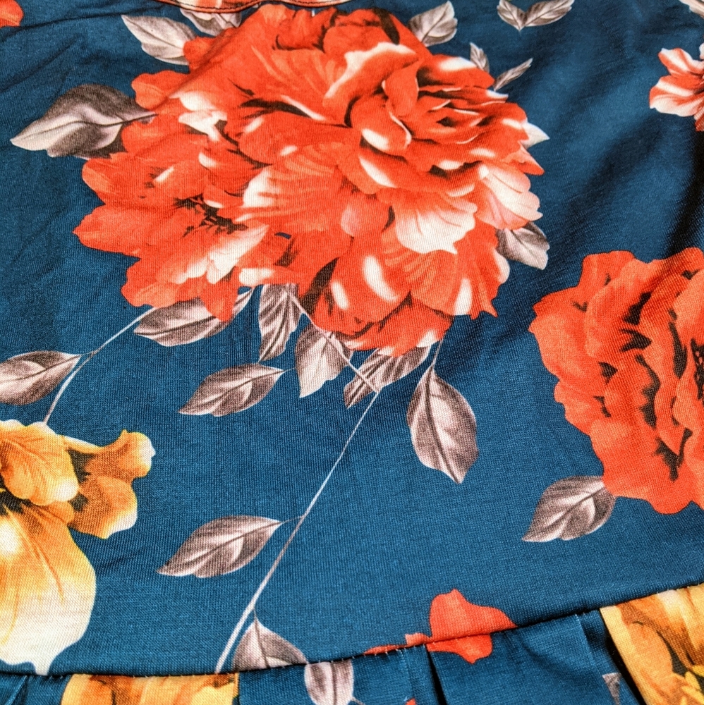 Floral Dress Medium - Picture 4 of 4